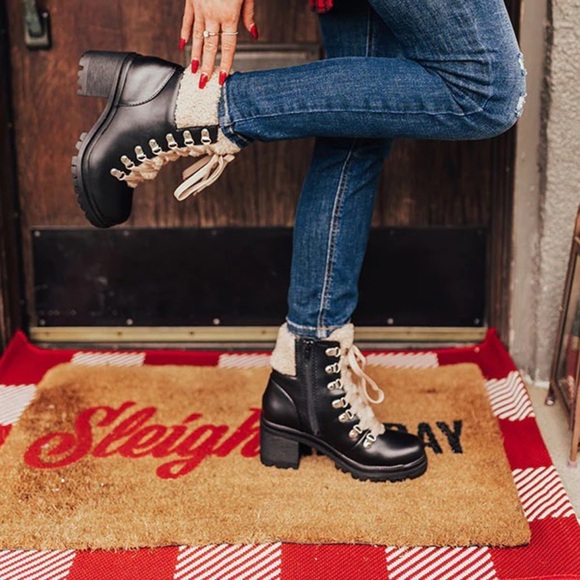 NEW Faux Leather Bootie | Size 7.5 - Picture 3 of 4